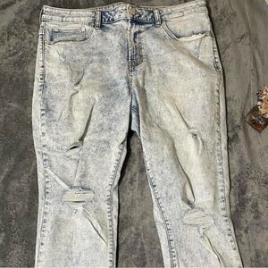 PacSun Light Wash Distressed Slim Jeans